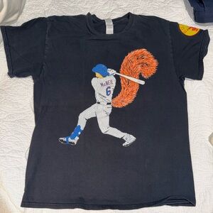 Jeff McNeil “Flying Squirrel” Mets Tee – Gildan Heavy Cotton Size Large